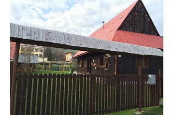 Slovacia Chata Zázrivá - Stred, Exteriorul